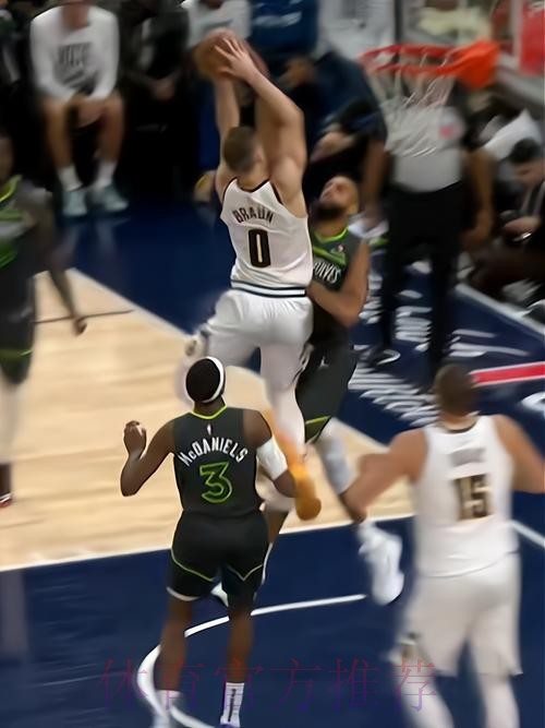 阿丘瓦暴力隔扣领衔1月7日NBA十佳球